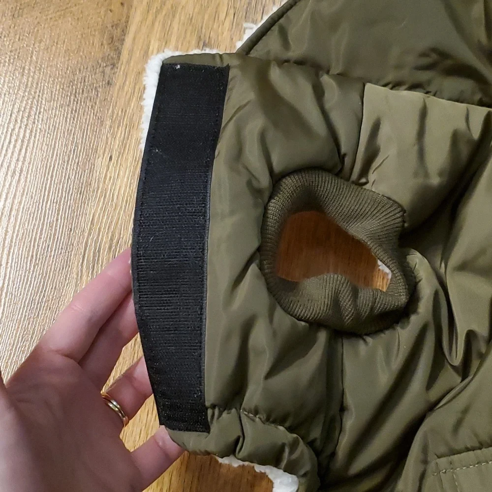 Frisco Dog Insulated Mid-Heavyweight Olive Colored Love Coat‎ Size Medium